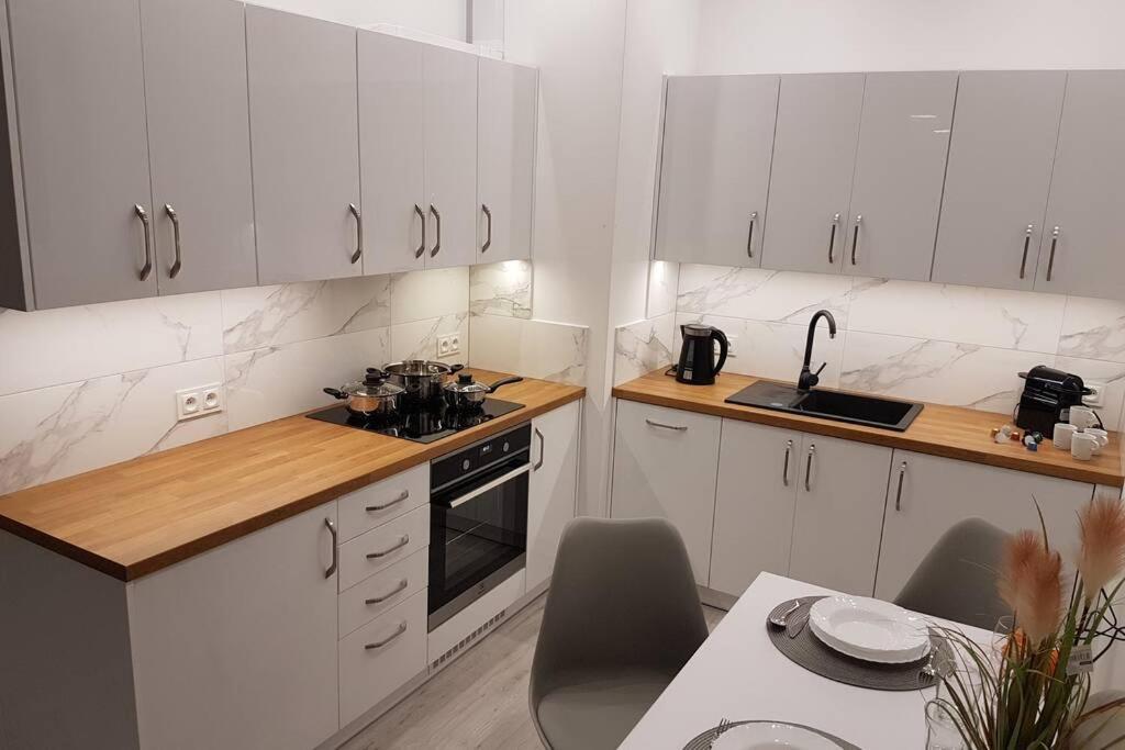 ביילסקו-ביאלה Komfortowy Nowoczesny Apartament Kustronia Z Garazem Balkonem Wanna מראה חיצוני תמונה